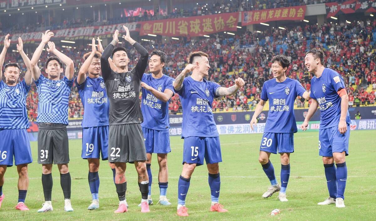 欧联-勒沃库森2-0赫根5战全胜锁头名 药厂各赛事豪取14连胜北京时间12月1日凌晨4时，欧联杯H组第5轮，勒沃库森客场对阵赫根。